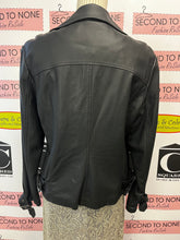 Cargar imagen en el visor de la galería, Max Studio Faux Leather Jacket (Size L)