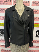 Cargar imagen en el visor de la galería, Max Studio Faux Leather Jacket (Size L)