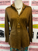 Cargar imagen en el visor de la galería, Brown Suede Like Long Sleeve (Size 6)