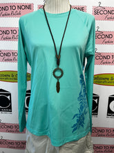 Charger l'image dans la galerie, Columbia Hibiscus Sun Protection Long Sleeve (Size L)