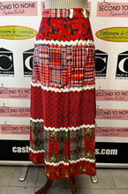 Cargar imagen en el visor de la galería, Handmade Printed A-Line Maxi Skirt (Size 28”W)
