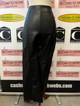 Cargar imagen en el visor de la galería, Easle Pleather Pants (Size M)