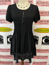 Cargar imagen en el visor de la galería, Red Coral Dressy Black Pleated Tank (Size S)