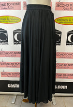 Load image into Gallery viewer, Vintage Black Wayne Clark Maxi Skirt (Size 8)