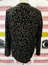 Cargar imagen en el visor de la galería, TanJay Black Velour With Gold Pattern 2 PC Shirt Set (Size L)