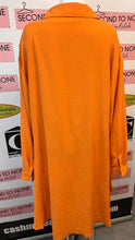 Cargar imagen en el visor de la galería, Dramatic Orange Hi-Low Button Front Blouse (Size L)