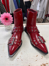 Cargar imagen en el visor de la galería, NEW Red Patent Buckle Detail Boots (Size 8.5)