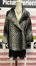 Load image into Gallery viewer, Novelti Batwing Faux Fur Midi Coat (Size L/XL)