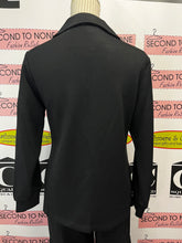 Cargar imagen en el visor de la galería, Half Zip Pull On Sweatshirt