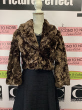Load image into Gallery viewer, Faux Fur Kenzie Designer Coat (Size 6)