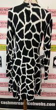 Cargar imagen en el visor de la galería, Michaels Kors Giraffe Print Sweater Dress (Size M)
