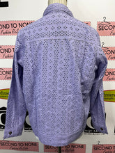 Cargar imagen en el visor de la galería, 100% Cotton Eyelet Jean-Style Jacket (only black left)