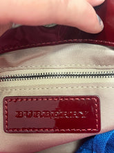 Charger l'image dans la galerie, Burberry Berry Nova Stars Supernova Check Tote (Authentic, Gently Used)