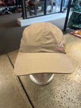Cargar imagen en el visor de la galería, Adidas Tan & Pink Baseball Hat (One Size Fits Most)