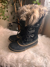 Charger l'image dans la galerie, Sorel "Joan of Arctic" Women's Waterproof Boots (Size 9)