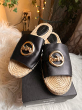 Charger l'image dans la galerie, Coach "Corey Leather" Espadrille Flats (Size 9)