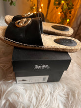 Charger l'image dans la galerie, Coach "Corey Leather" Espadrille Flats (Size 9)