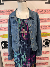 Load image into Gallery viewer, Flower-Embossed Denim Jacket (Size Large)