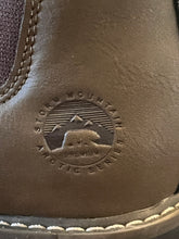 Charger l'image dans la galerie, Storm Mountain Winter Chelsea Boots (Size 10)