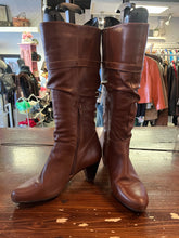 Charger l'image dans la galerie, Aldo Tall Brown Buckle Boots (Size 8.5)