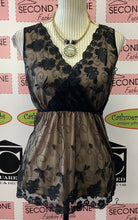 Load image into Gallery viewer, Swirly Lace Overlay Top (S)