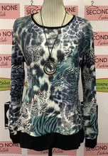 Cargar imagen en el visor de la galería, Top estampado animal mixto (M)
