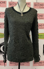 Load image into Gallery viewer, Peekaboo Knit Sweater (L)
