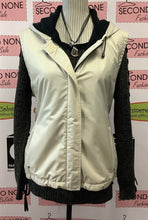 Load image into Gallery viewer, Eddie Bauer Hooded Vest (XL)