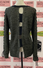 Load image into Gallery viewer, Peekaboo Knit Sweater (L)