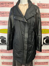 Cargar imagen en el visor de la galería, Danier Mixed Canvas & Leather Sleeve Coat (Size M)