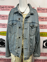 Cargar imagen en el visor de la galería, West Endd Doll Oversized Trucker Denim Jacket (Size S/M)