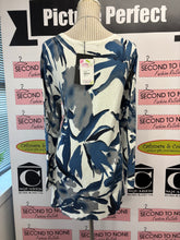 Load image into Gallery viewer, NWT Fashion Village Tunic (Size L/XL)