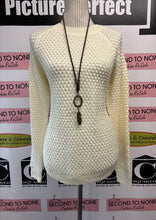 Charger l'image dans la galerie, NWT Vero Moda Knit O-Neck Blouse (Size M)