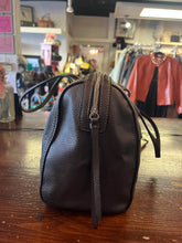 Cargar imagen en el visor de la galería, *AS IS* Kenneth Cole Reaction Handbag