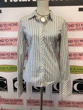 Load image into Gallery viewer, Tommy Hilfiger Striped Button Up (Size M)
