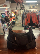 Cargar imagen en el visor de la galería, Travelon Anti-Theft Shoulder Bag