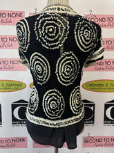 Cargar imagen en el visor de la galería, Crochet & Sequin Black and White Shawl (Size S/M)