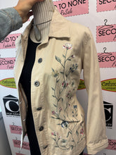Cargar imagen en el visor de la galería, Northern Reflections Floral Embroidered Jacket (Size M)