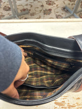 Load image into Gallery viewer, *AS-IS* Vintage Derek Alexander Messenger Bag