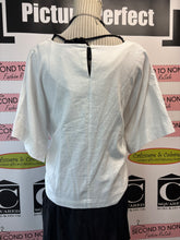 Load image into Gallery viewer, DKNY Linen Blend Boxy Top (Size XL)