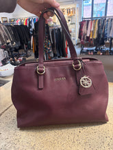 Charger l'image dans la galerie, GUESS Cami Girlfriend Satchel Handbag