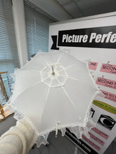 Charger l'image dans la galerie, Vintage Parisol Umbrella
