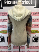 Cargar imagen en el visor de la galería, Grace & Lace Cable Knit Vest (Size L)