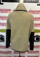 Charger l'image dans la galerie, Papillon Double Contrast Zip Up Sweater (Size L)