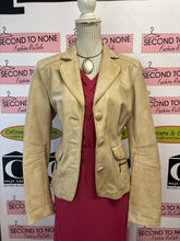 Load image into Gallery viewer, *AS-IS* Danier Tan Cropped Genuine Leather Coat (Size M)