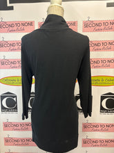 Charger l'image dans la galerie, Red Coral Deep V Twist Black Top (Size M)
