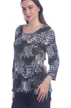 Cargar imagen en el visor de la galería, Abstract Houndstooth Top (Only 2 Left!)