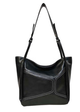 Cargar imagen en el visor de la galería, Stylish Shoulder Bag (2 Colors)