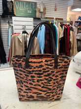 Load image into Gallery viewer, Animal Print Mini Tote