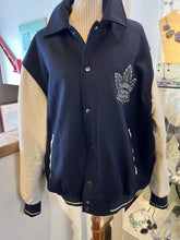 Cargar imagen en el visor de la galería, Authentic Toronto Maple Leafs Wool & Leather Jacket (Size L)